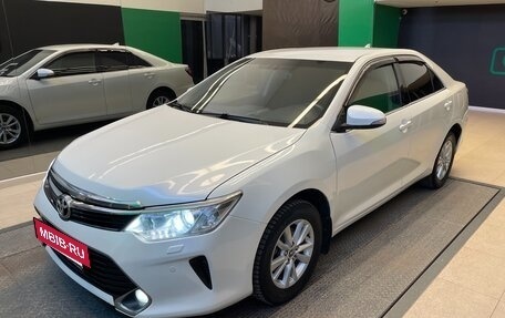 Toyota Camry, 2016 год, 1 780 000 рублей, 3 фотография
