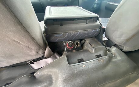 Nissan Caravan IV, 2003 год, 800 000 рублей, 15 фотография