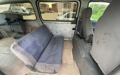 Nissan Caravan IV, 2003 год, 800 000 рублей, 26 фотография