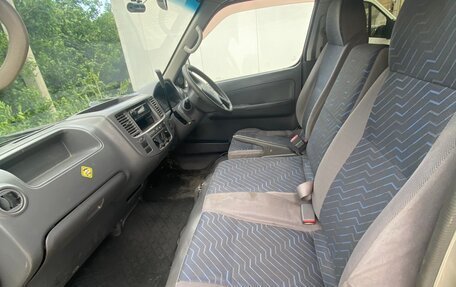 Nissan Caravan IV, 2003 год, 800 000 рублей, 18 фотография