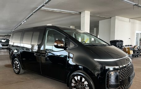 Hyundai Staria, 2024 год, 6 667 000 рублей, 25 фотография