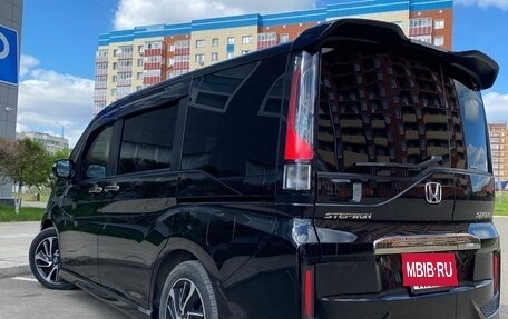 Honda Stepwgn IV, 2016 год, 2 349 999 рублей, 2 фотография