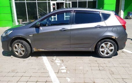 Hyundai Solaris II рестайлинг, 2012 год, 430 000 рублей, 4 фотография