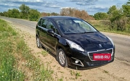 Peugeot 5008 I рестайлинг, 2014 год, 1 150 000 рублей, 23 фотография