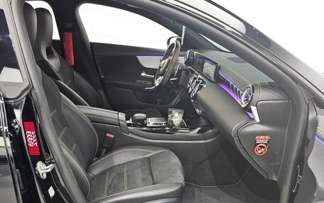 Mercedes-Benz CLA AMG, 2022 год, 4 240 000 рублей, 15 фотография