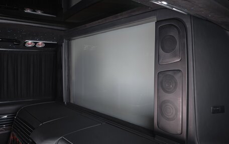 Mercedes-Benz V-Класс, 2023 год, 25 000 000 рублей, 15 фотография