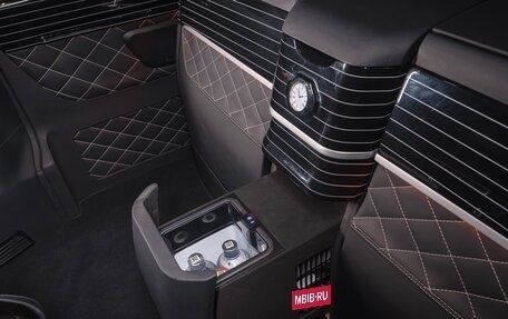 Mercedes-Benz V-Класс, 2023 год, 25 000 000 рублей, 11 фотография