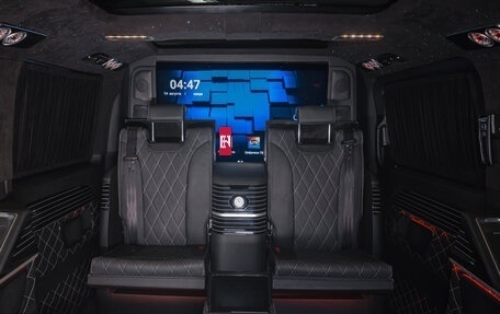 Mercedes-Benz V-Класс, 2023 год, 25 000 000 рублей, 14 фотография