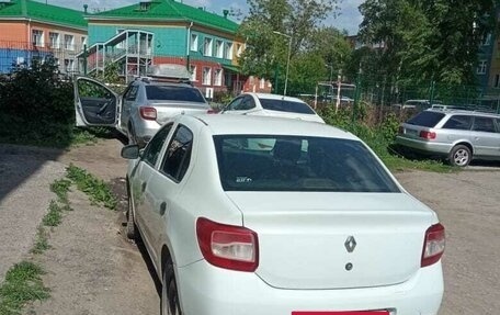 Renault Logan II, 2016 год, 300 000 рублей, 3 фотография