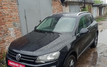 Volkswagen Touareg III, 2012 год, 1 650 000 рублей, 2 фотография