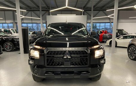 Mitsubishi L200, 2024 год, 4 700 000 рублей, 2 фотография