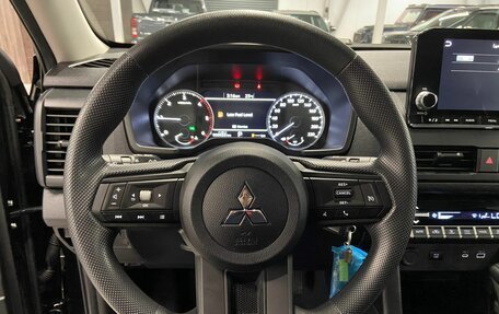 Mitsubishi L200, 2024 год, 4 700 000 рублей, 10 фотография