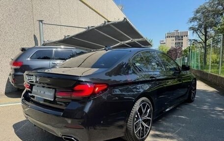 BMW 5 серия, 2022 год, 5 100 000 рублей, 2 фотография