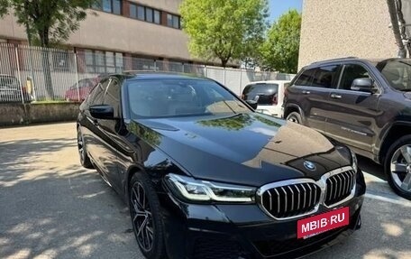 BMW 5 серия, 2022 год, 5 100 000 рублей, 3 фотография