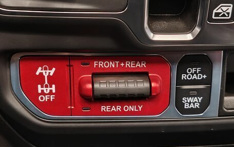 Jeep Wrangler, 2023 год, 7 800 000 рублей, 17 фотография