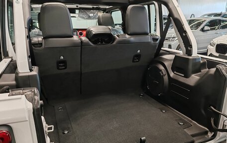 Jeep Wrangler, 2023 год, 7 800 000 рублей, 22 фотография