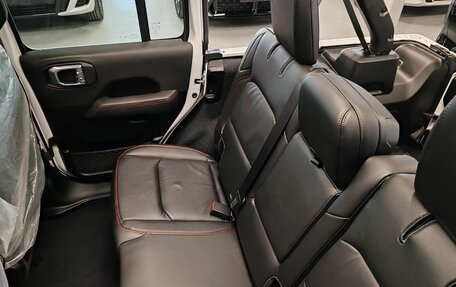 Jeep Wrangler, 2023 год, 7 800 000 рублей, 25 фотография