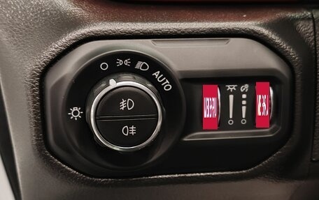 Jeep Wrangler, 2023 год, 7 800 000 рублей, 19 фотография