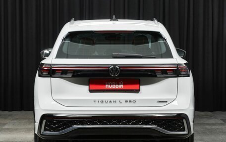 Volkswagen Tiguan, 2024 год, 5 600 000 рублей, 5 фотография