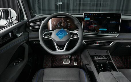 Volkswagen Tiguan, 2024 год, 5 600 000 рублей, 8 фотография