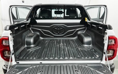 Toyota Hilux VIII, 2023 год, 6 999 000 рублей, 23 фотография