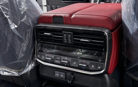 Toyota Land Cruiser, 2023 год, 13 500 000 рублей, 27 фотография