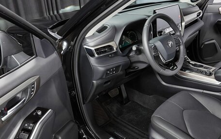 Toyota Highlander, 2024 год, 6 389 000 рублей, 7 фотография
