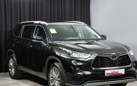 Toyota Highlander, 2024 год, 6 389 000 рублей, 3 фотография