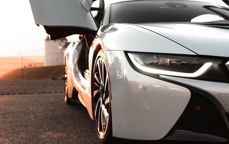 BMW i8 I рестайлинг, 2015 год, 5 750 000 рублей, 9 фотография