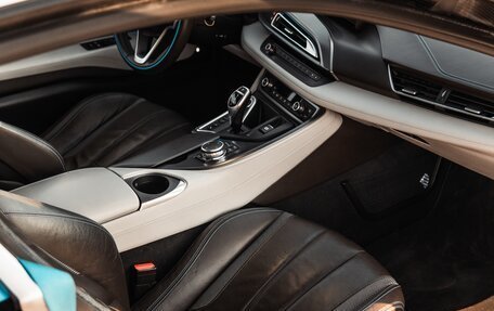 BMW i8 I рестайлинг, 2015 год, 5 750 000 рублей, 14 фотография