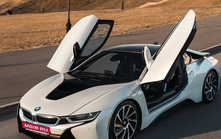 BMW i8 I рестайлинг, 2015 год, 5 750 000 рублей, 2 фотография