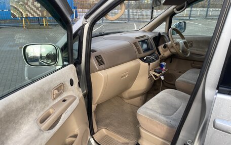 Nissan Serena II, 2002 год, 9 фотография