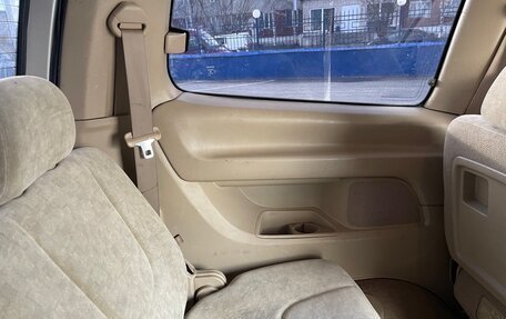 Nissan Serena II, 2002 год, 17 фотография