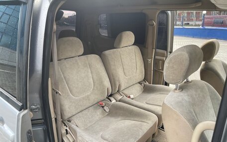 Nissan Serena II, 2002 год, 13 фотография