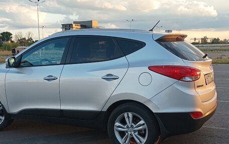 Hyundai ix35 I рестайлинг, 2011 год, 999 000 рублей, 3 фотография