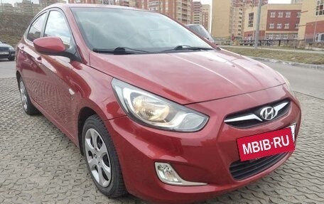 Hyundai Solaris II рестайлинг, 2013 год, 770 000 рублей, 3 фотография