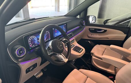Mercedes-Benz V-Класс, 2024 год, 11 800 000 рублей, 17 фотография