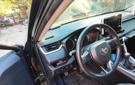 Toyota RAV4, 2020 год, 2 750 000 рублей, 4 фотография