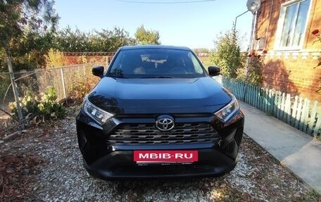 Toyota RAV4, 2020 год, 2 750 000 рублей, 5 фотография
