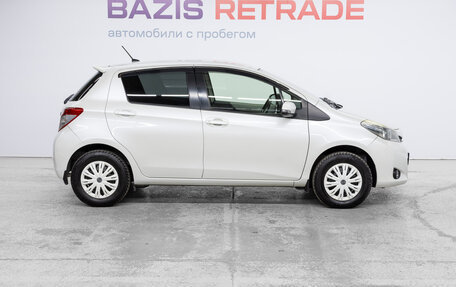 Toyota Vitz, 2011 год, 815 000 рублей, 4 фотография