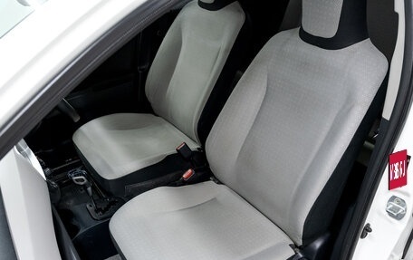 Toyota Vitz, 2011 год, 815 000 рублей, 17 фотография