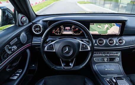 Mercedes-Benz E-Класс, 2017 год, 2 999 000 рублей, 15 фотография