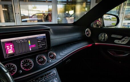 Mercedes-Benz E-Класс, 2017 год, 2 999 000 рублей, 22 фотография