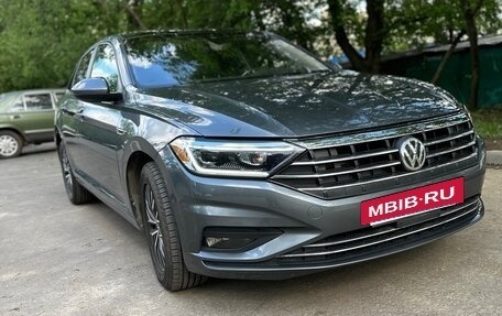 Volkswagen Jetta VII, 2019 год, 1 600 000 рублей, 2 фотография