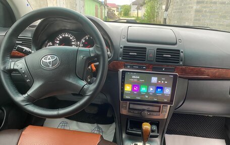 Toyota Avensis III рестайлинг, 2004 год, 690 000 рублей, 7 фотография