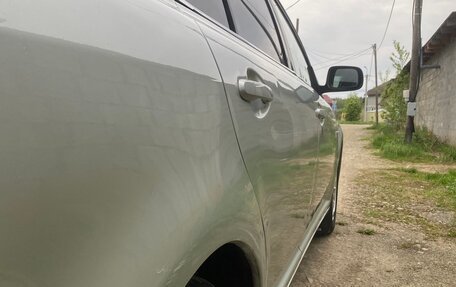 Toyota Avensis III рестайлинг, 2004 год, 690 000 рублей, 10 фотография