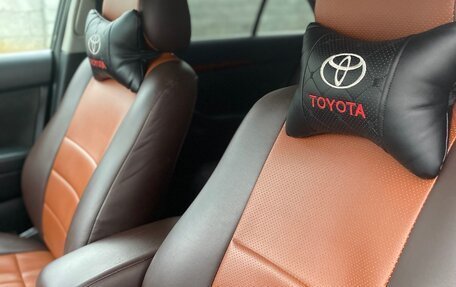 Toyota Avensis III рестайлинг, 2004 год, 690 000 рублей, 14 фотография