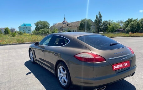 Porsche Panamera II рестайлинг, 2011 год, 2 500 000 рублей, 3 фотография