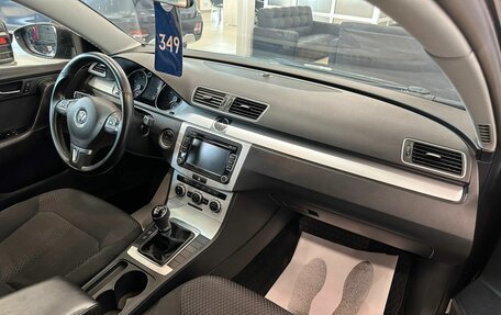 Volkswagen Passat B7, 2011 год, 1 099 000 рублей, 13 фотография