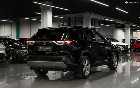 Toyota RAV4, 2020 год, 2 990 000 рублей, 5 фотография